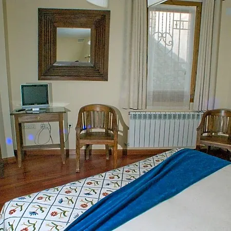 Hotel La Del Tietar